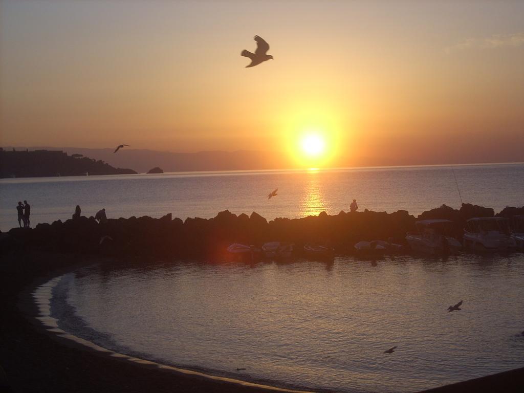 B&B Il Muro Vecchio Giardini Naxos Eksteriør billede